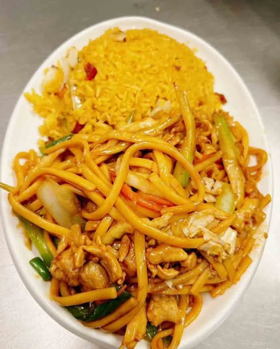 L1. Chicken Lo Mein