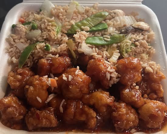 General Tso's Chicken (Combination Plates)