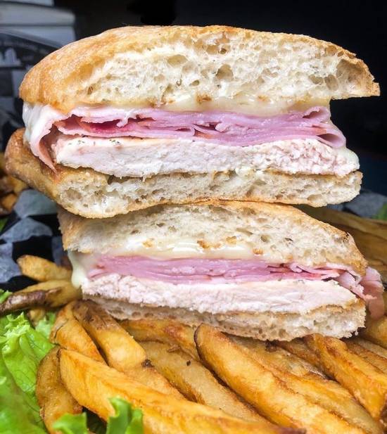 CHICKEN CORDON BLEU