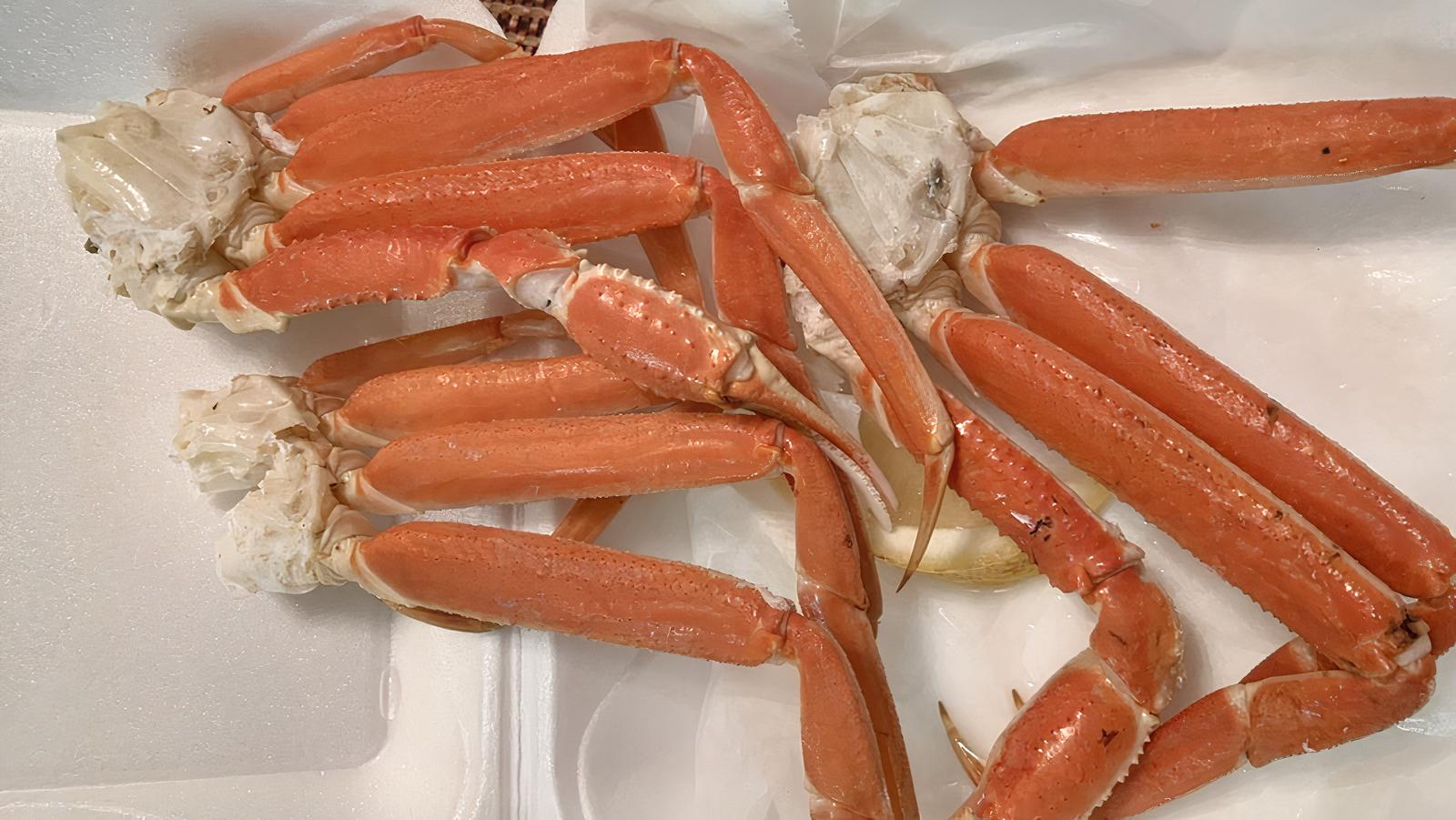 1 and 1/2 lb Snow Crab Legs