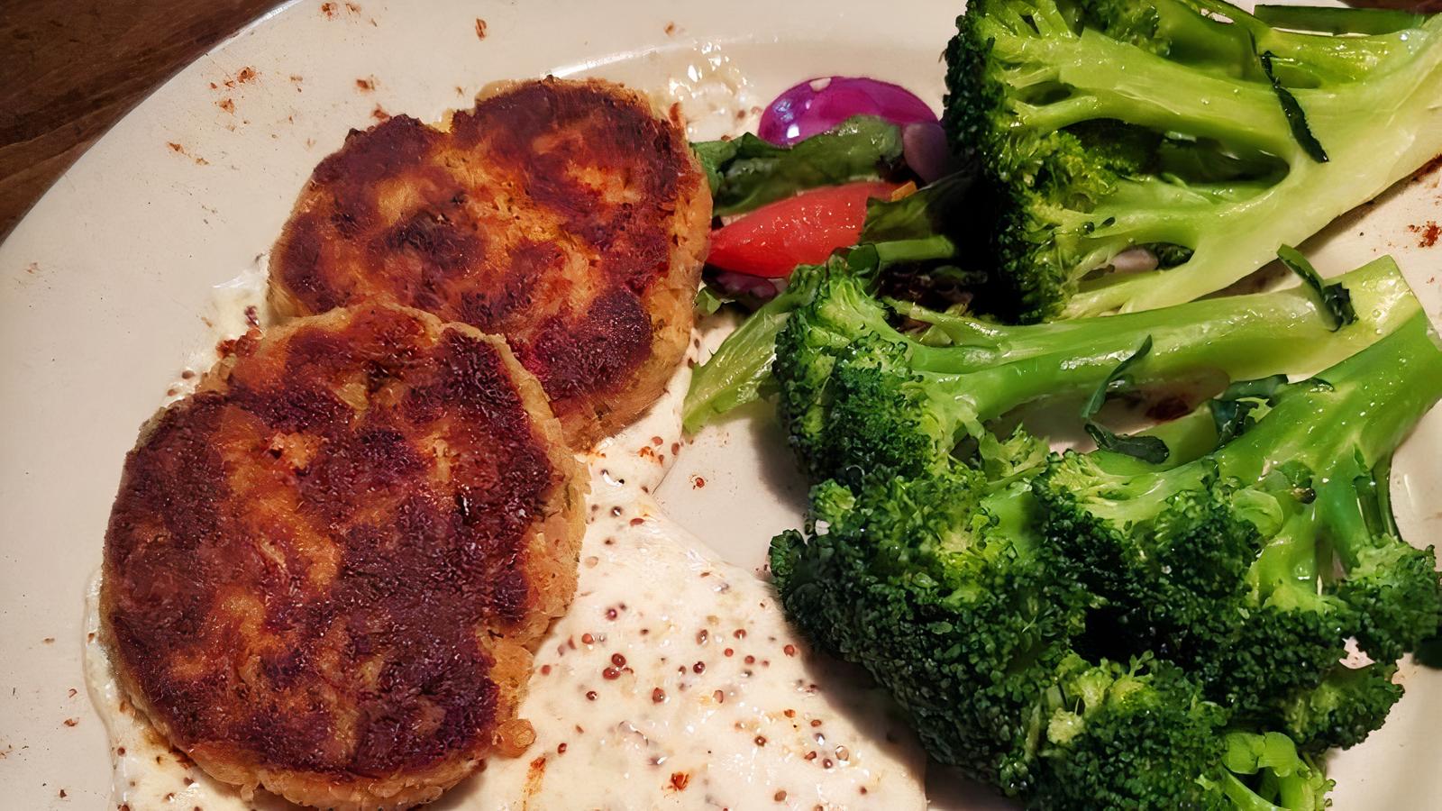 Twin Crab Cakes