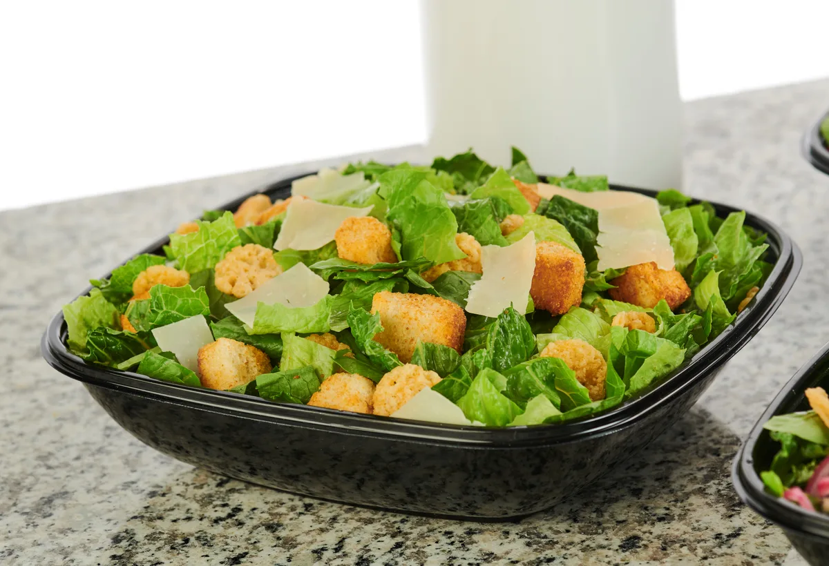 FAMILY STYLE HOUSE SALAD (SERVES 12)