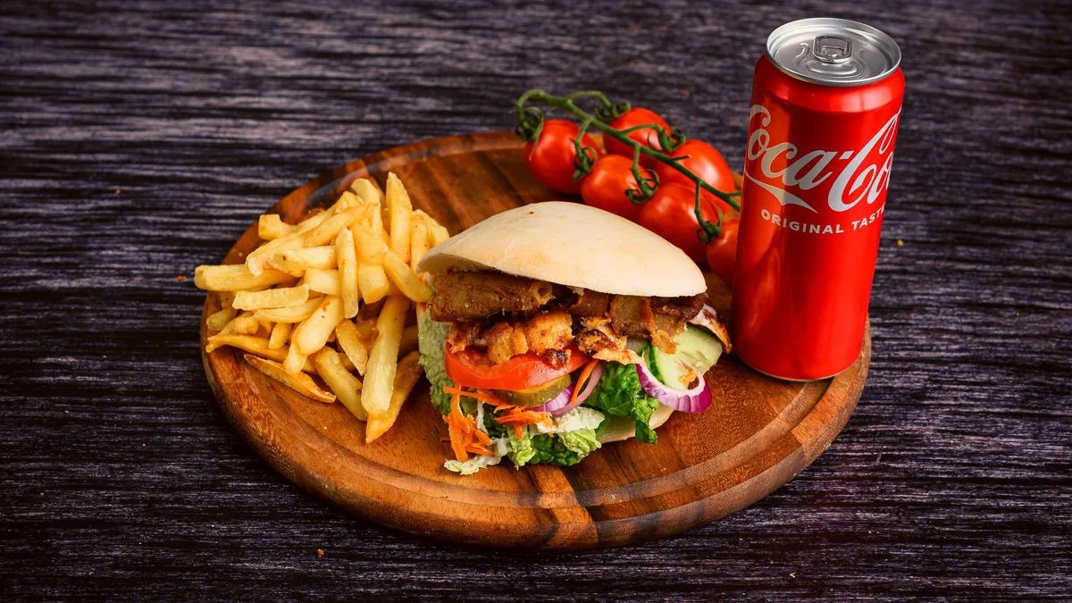 Pita-leiva kebabi komplekt