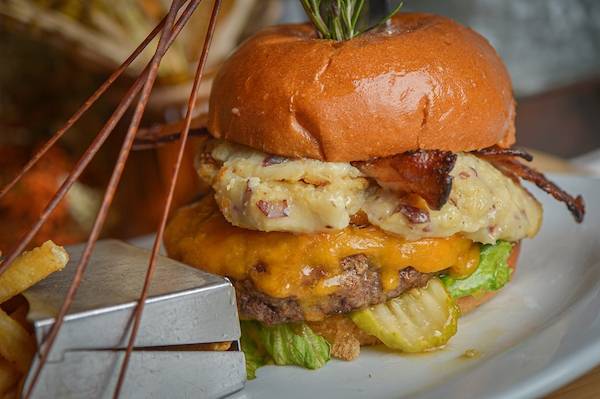 BURGER Bacon Cheddar Mashed