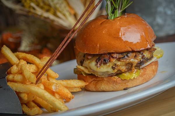 BURGER Mushroom Swiss