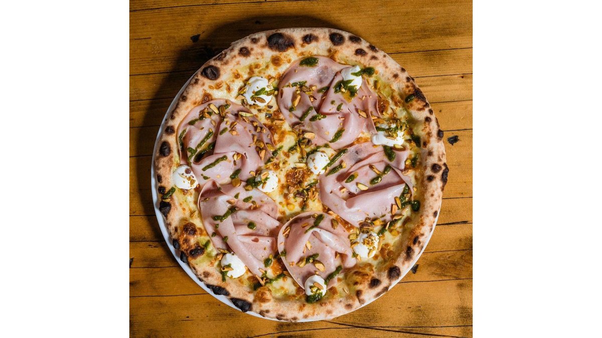 Pizza Mortadella e pistacchio