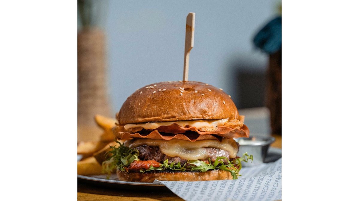 Smokey Burger