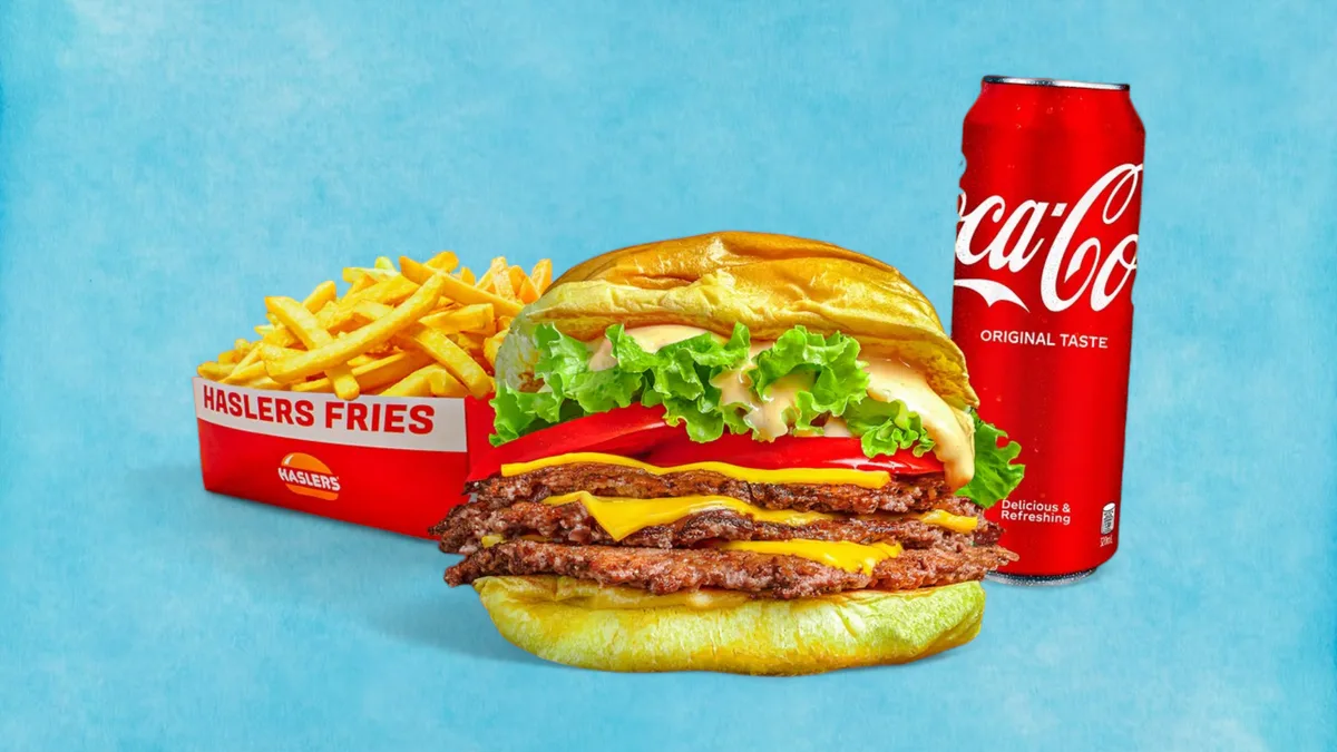 Smashburger MAX + regular pomfrit + limenka 0.33l