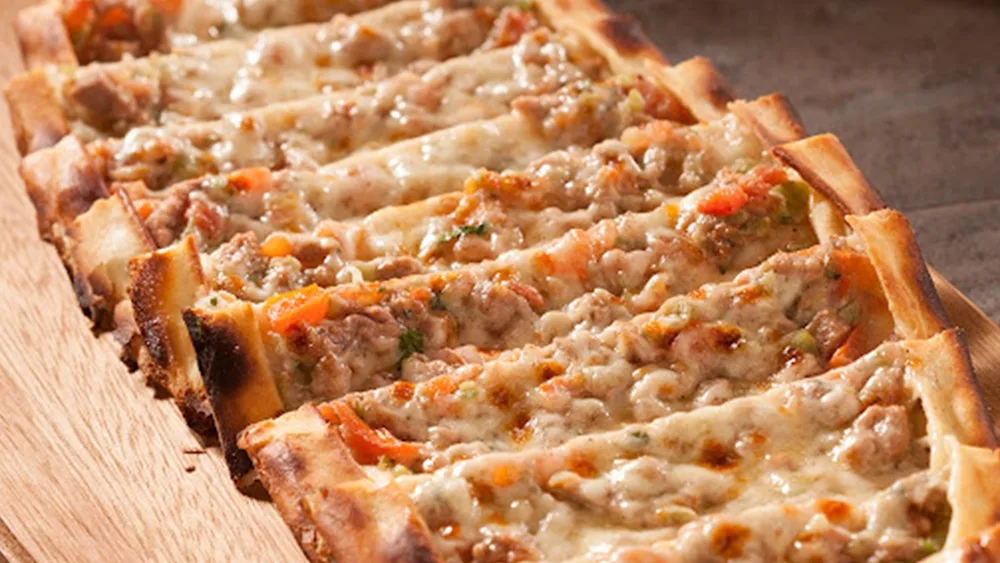 Quşbaşı Pendirli Pide