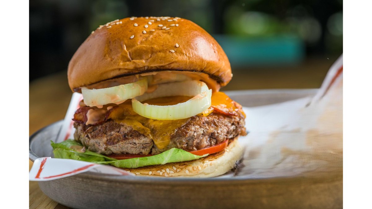 Bacon cheeseburger