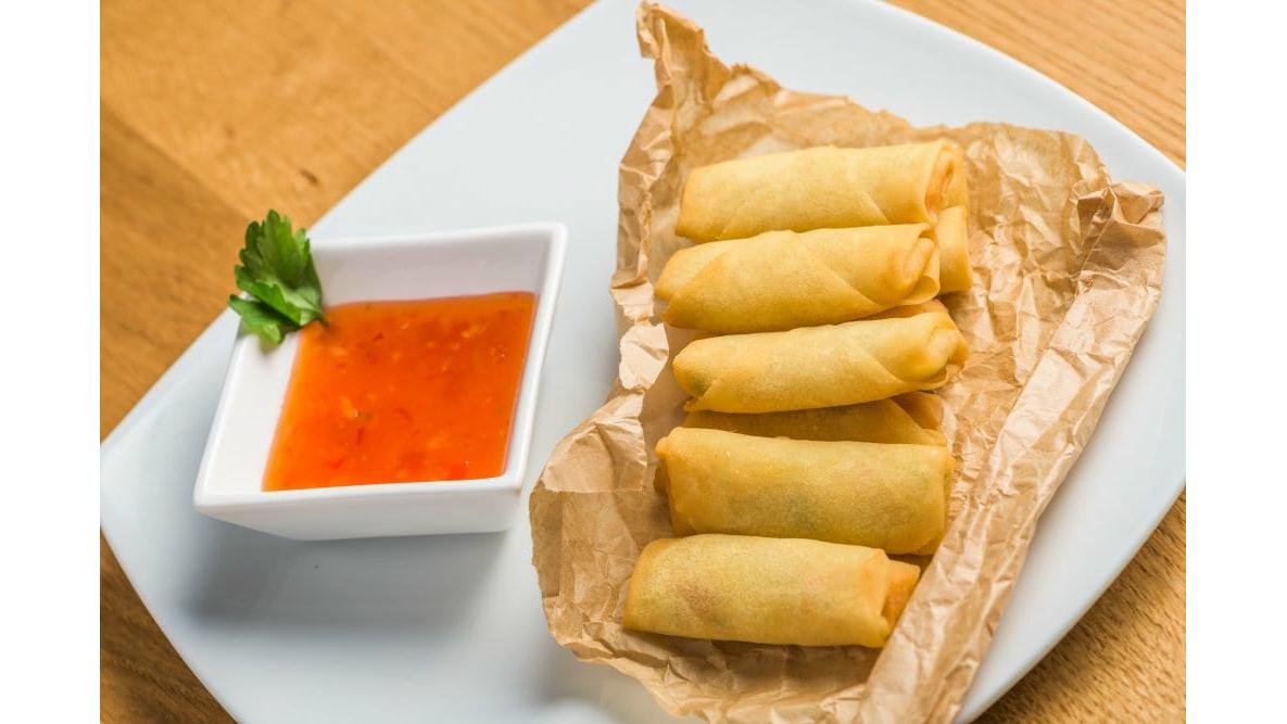 Spring rolls cu sweet chilli sos
