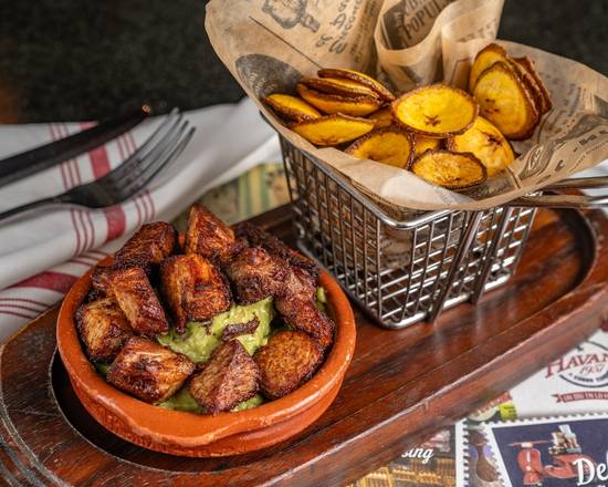 Guacamole and Pork Masitas