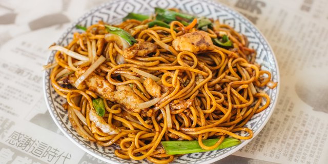 Chicken Lo Mein