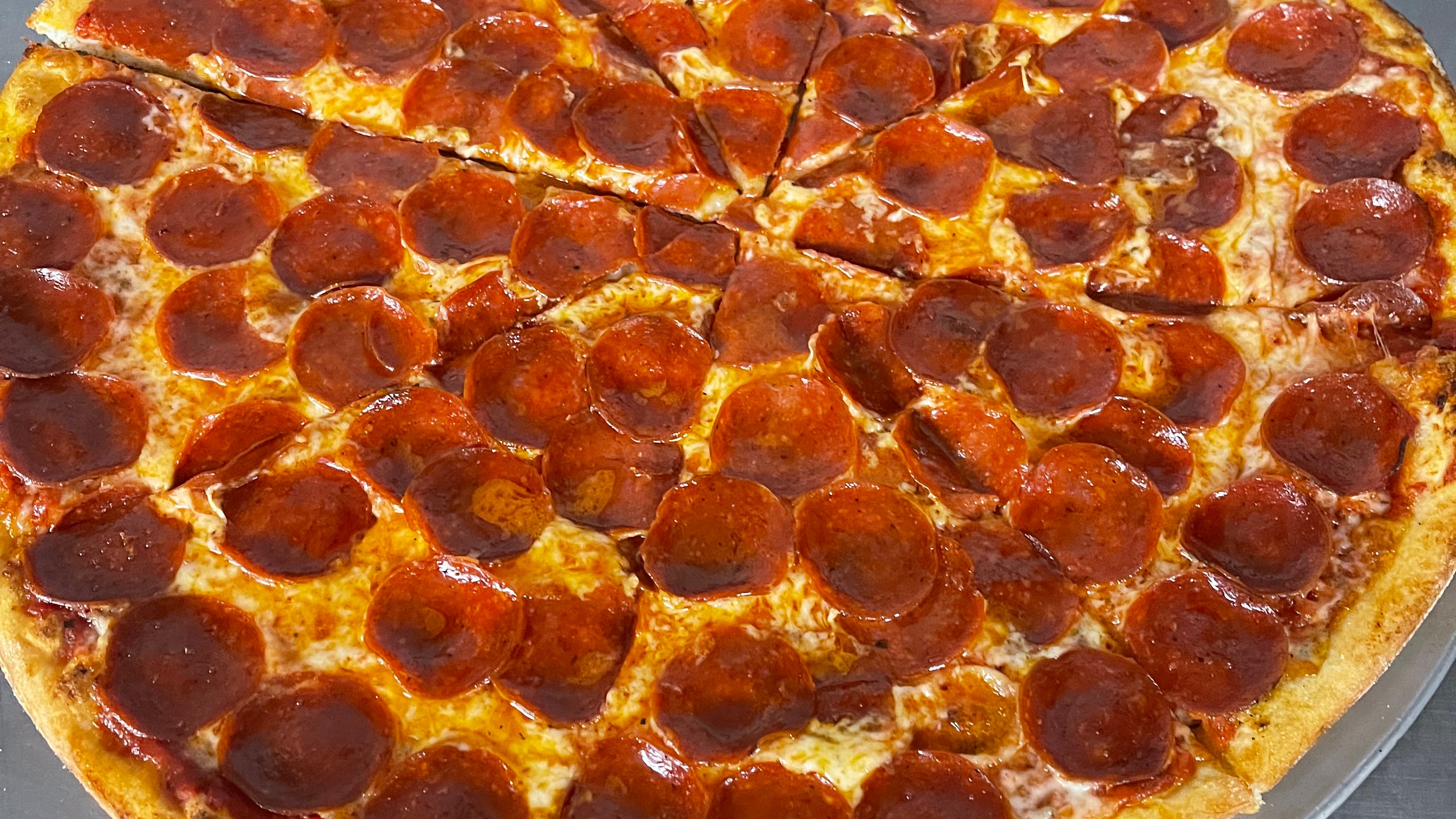 XL 18' Pepperoni Lovers