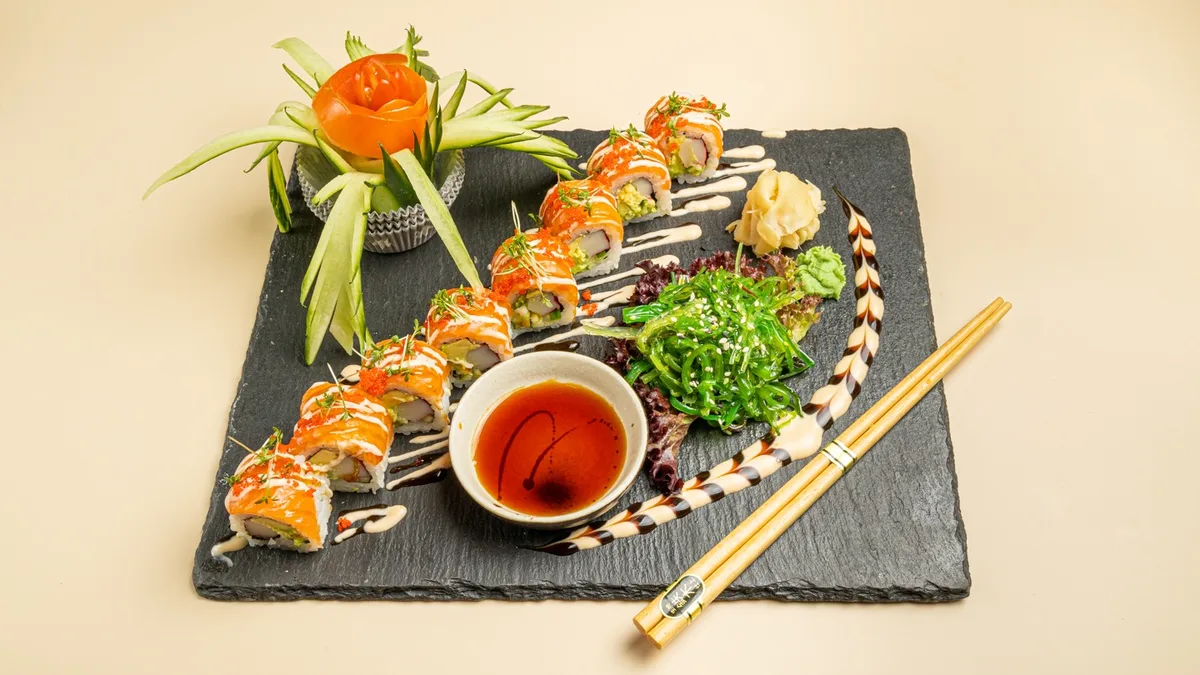 Sp16. Chef's Surprise Roll
