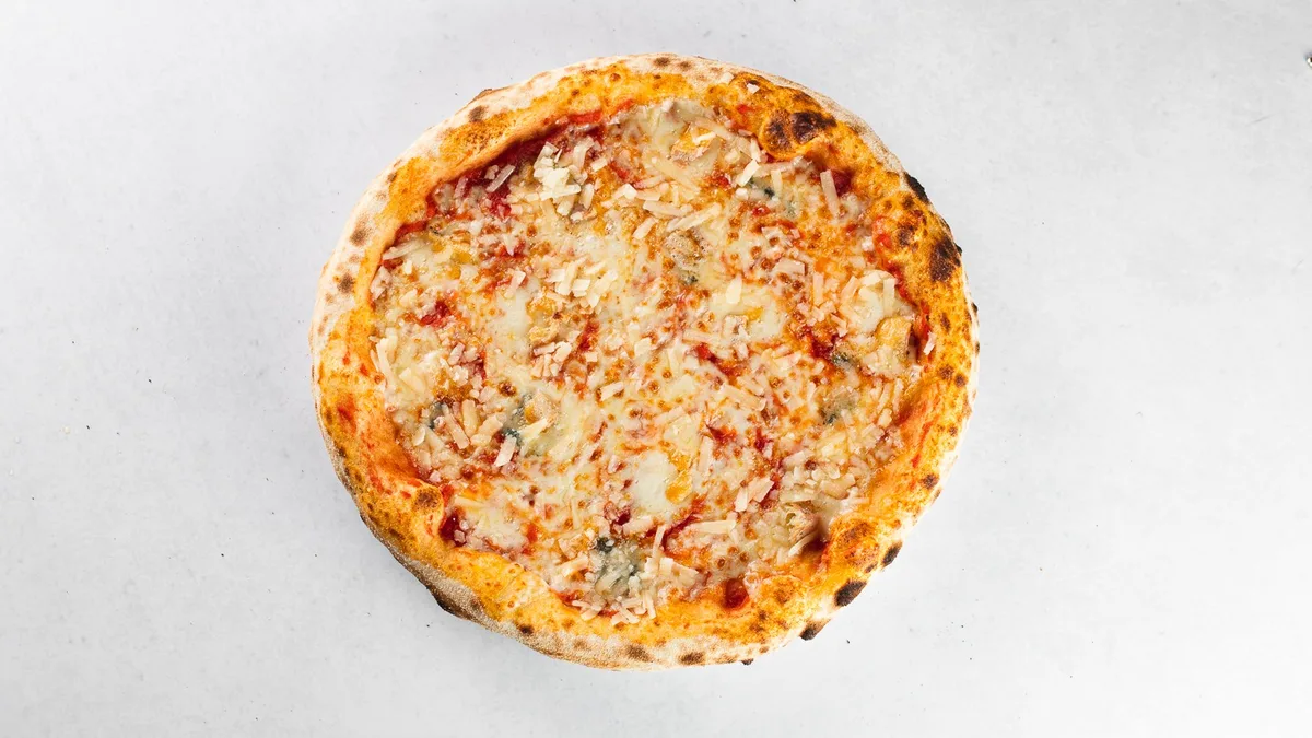 Pizza četiri vrste sira