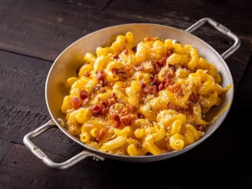 Mac and Cheese com Acompanhamento