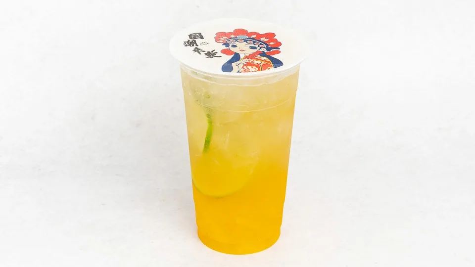 Lemon tea with coconut juice and lime