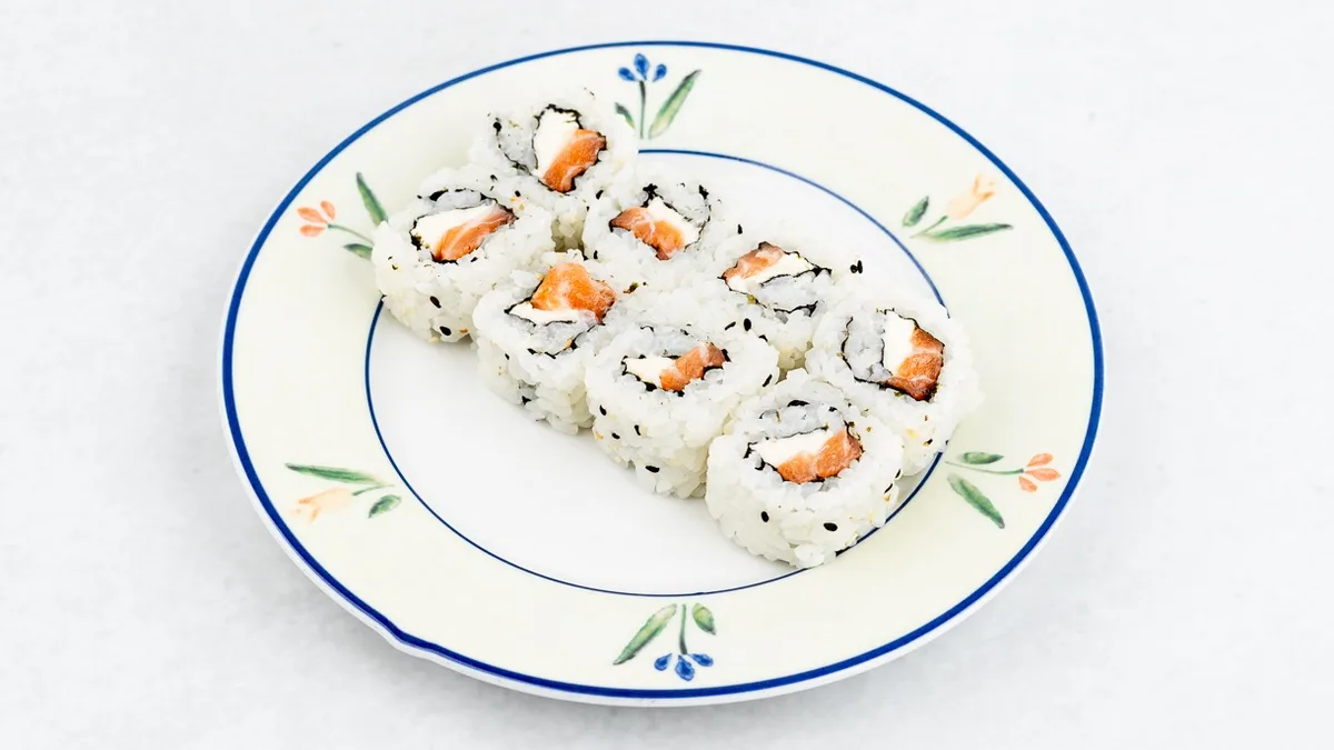 Maki Philadeplhia salmon (8 pieces)