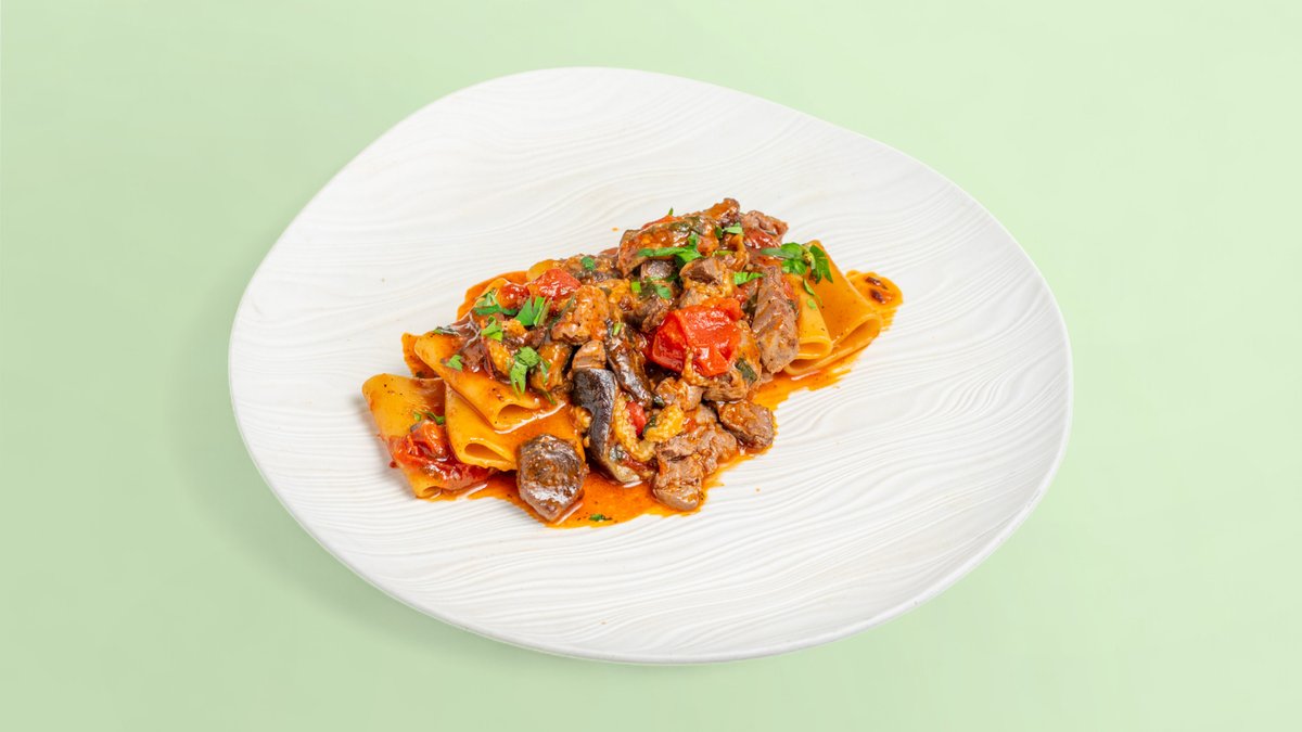 Paccheri me Ton Patëllxhan Krokant and Pomodorini