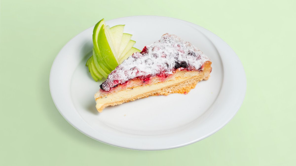 Tortë me Fruta Pylli