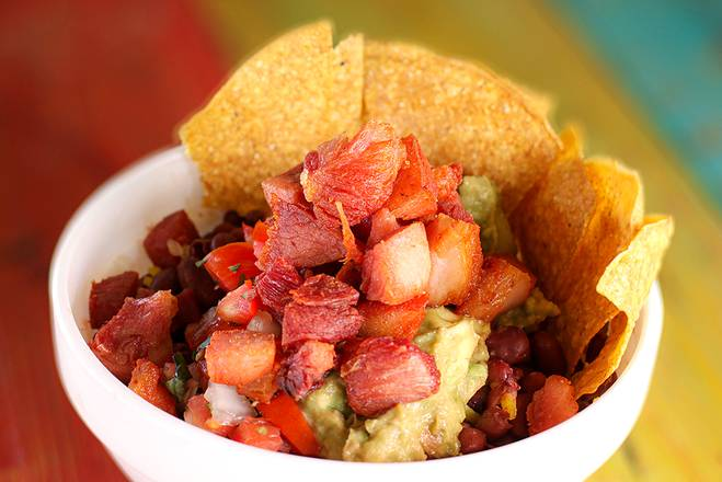 Chifrijo Clásico de Chicharrón