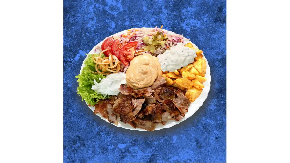 Mega Gyros Vițel - purcel - berbecuț Si Pepsi