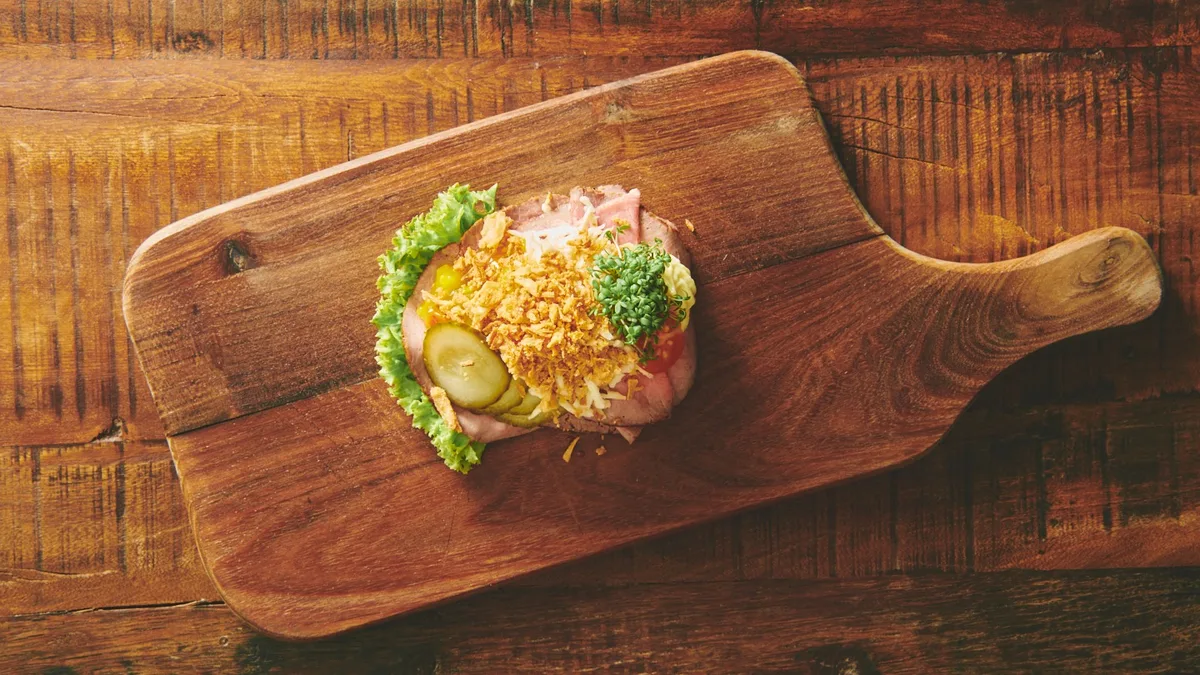 Smørrebrødsmenu roastbeef m. peberrod
