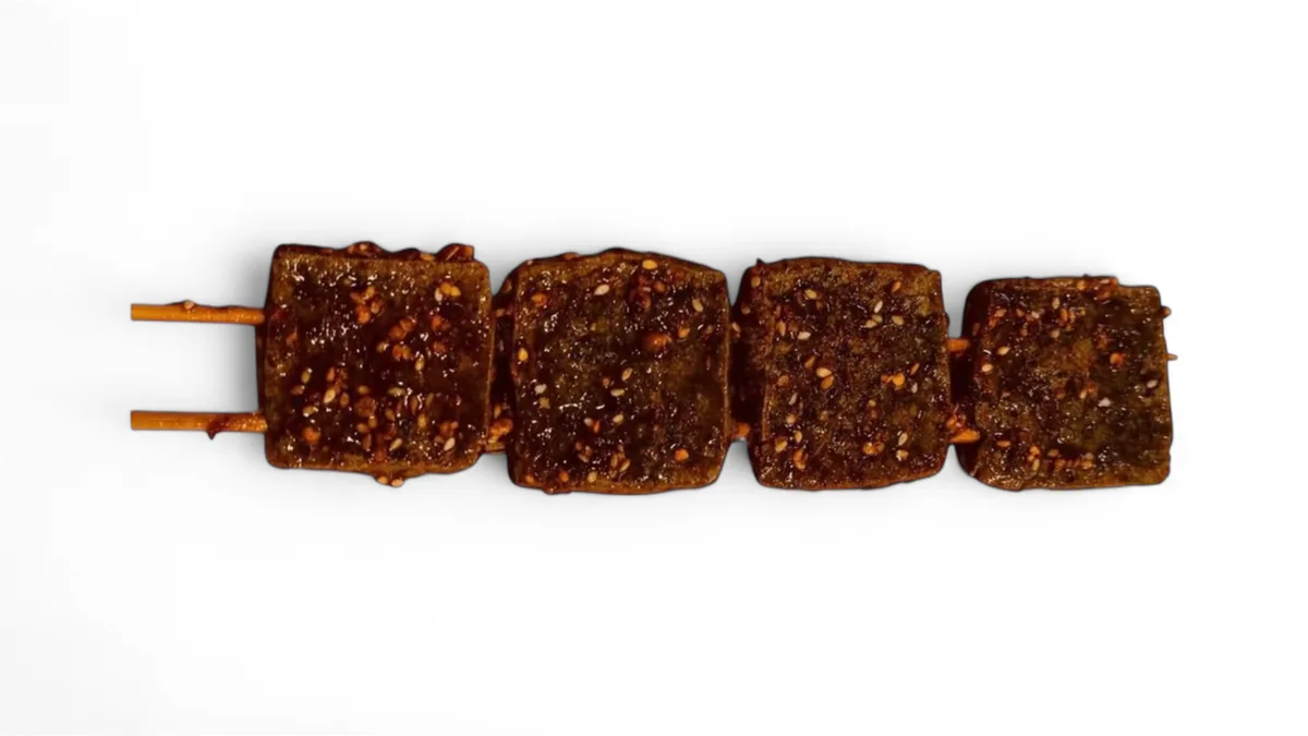 “Büdös” tofu 炸臭豆腐