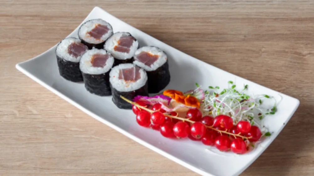 Hosomaki TUŃCZYK, SEREK , SRIRACHA