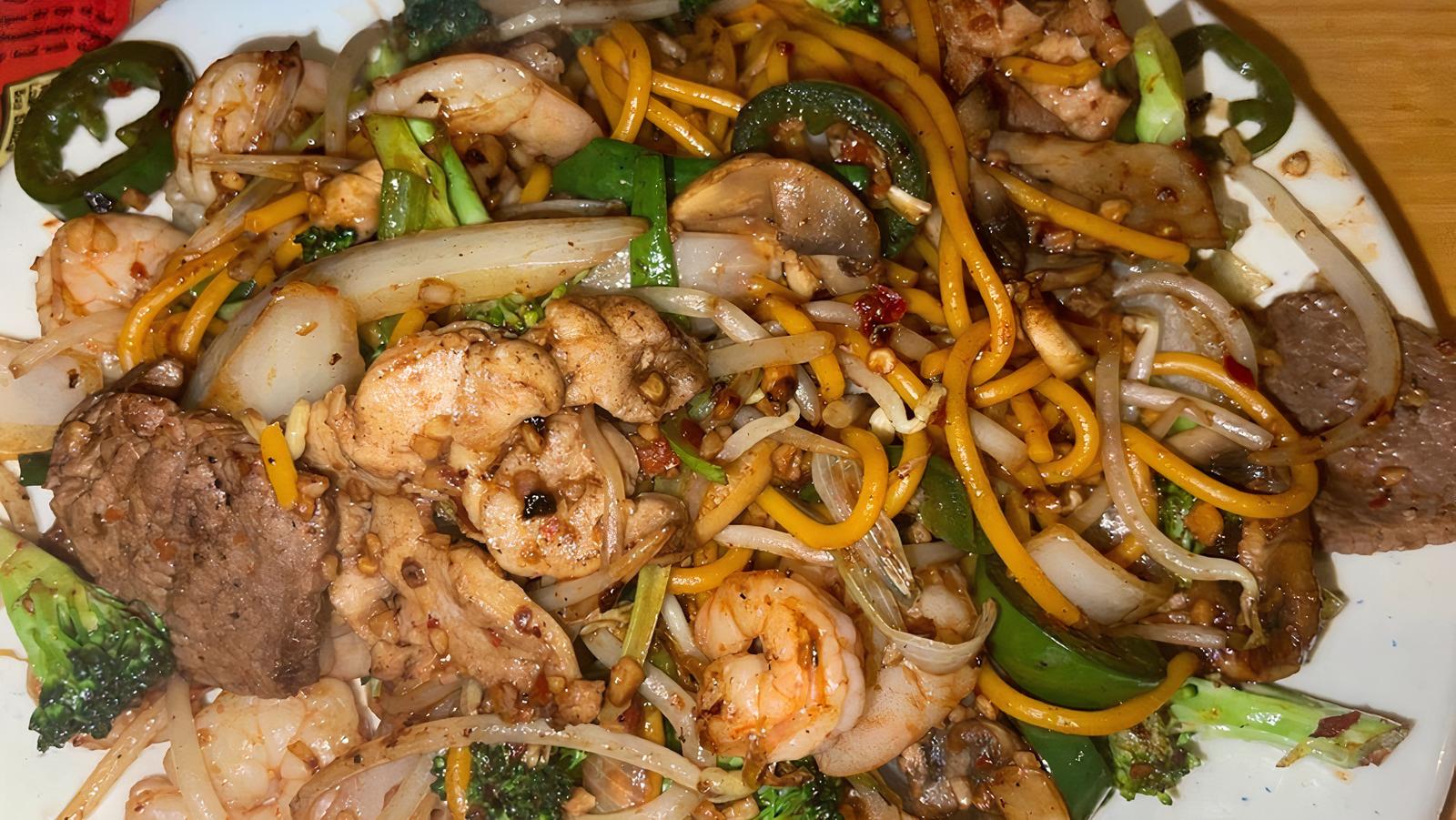 4. Chicken Lomein