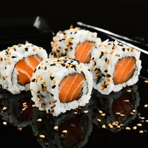 Uramaki Salmão