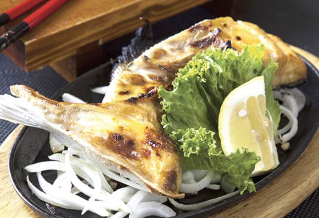 *Salmon Collar