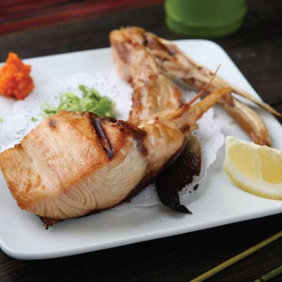 *Yellowtail Collar