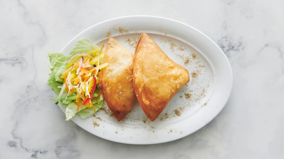 5. Veggie Samosa (2 stk) (V)