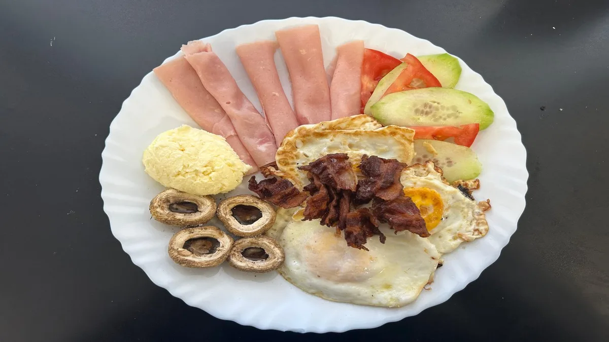 Jaja sa slaninom