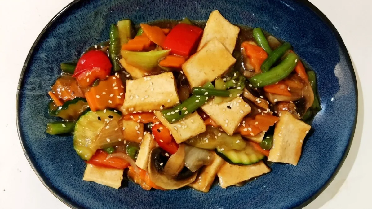 Teriyaki tofu so zeleninou  (Obľúbené )