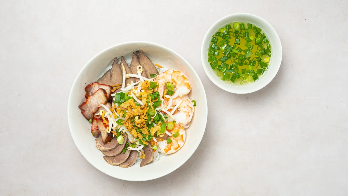 22. Hủ Tiếu Khô