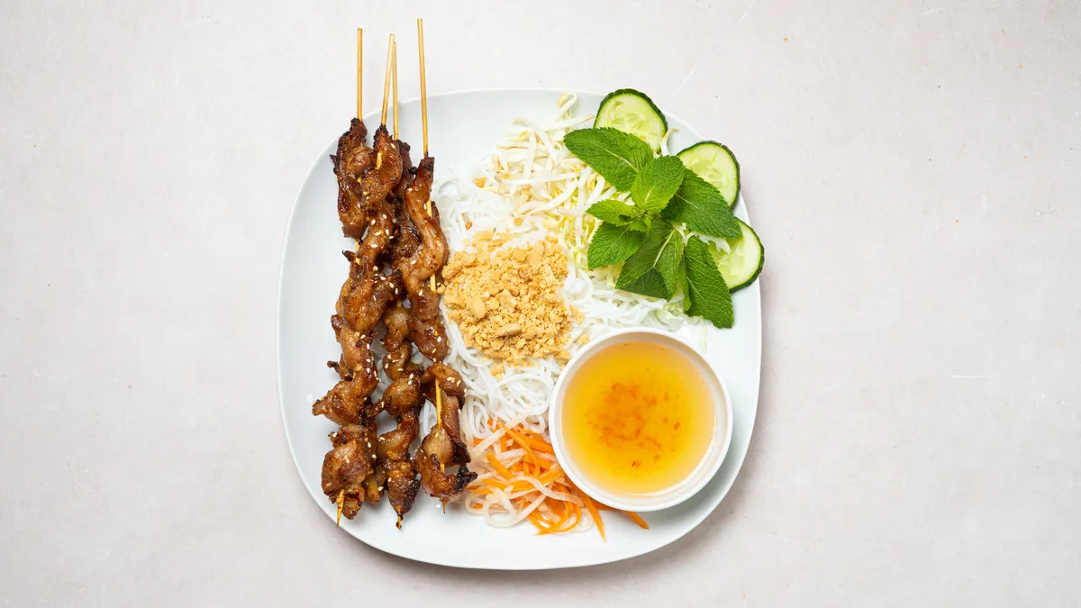 23. Bún Thịt Nướng