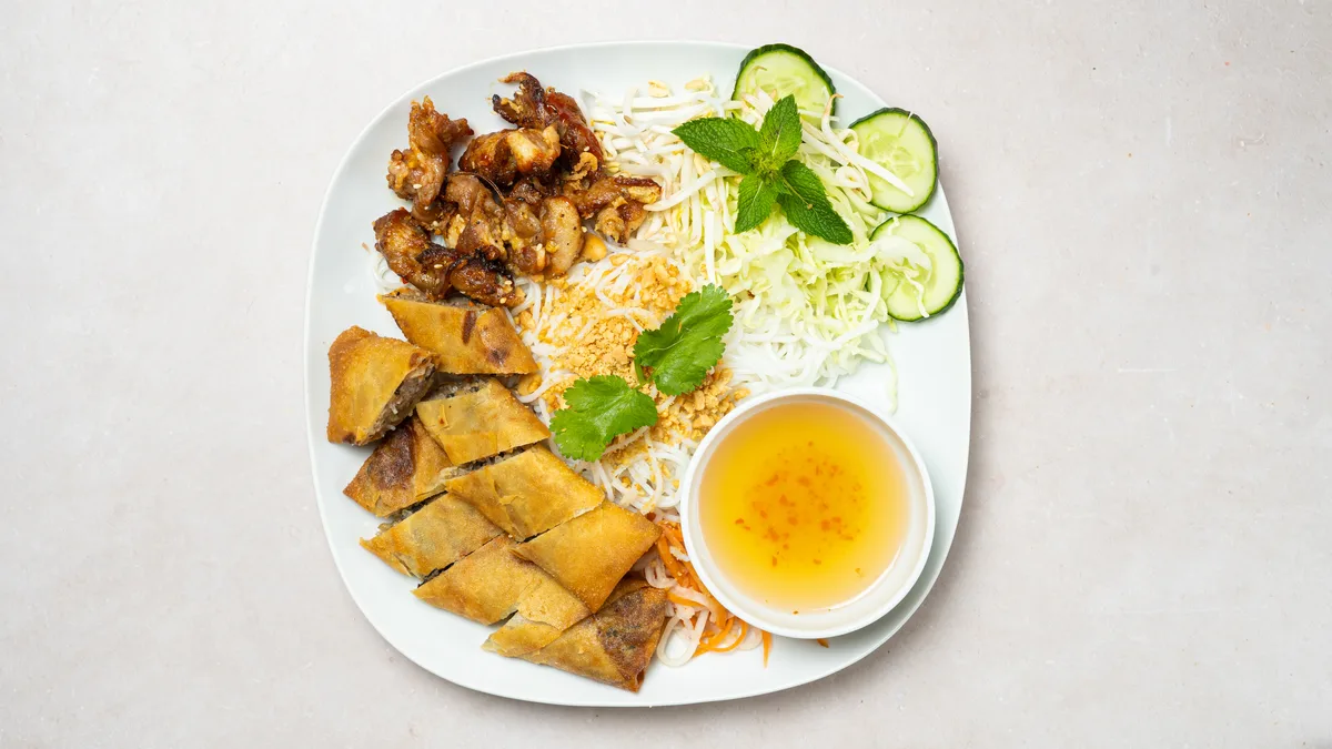 25. Bun Mix (Thịt Nướng and Chả Giò)