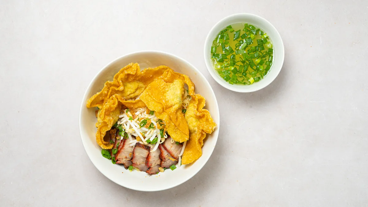 28. Mì Vằn Thắn Char Siu Khô