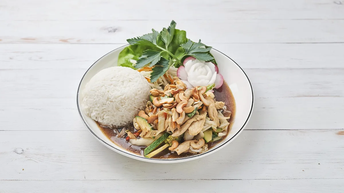 114. Crispy fried chicken thighs, Hoisin sauce.Sült csirkecomb Hoisin