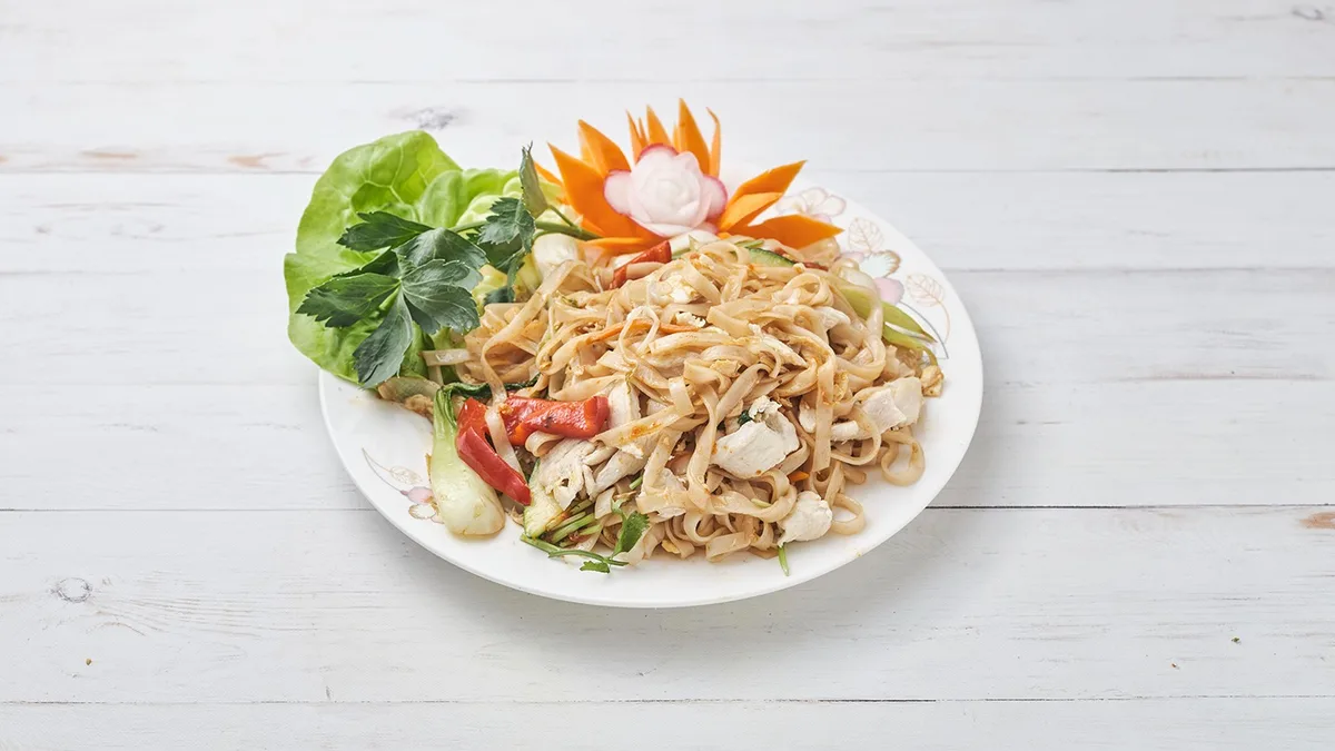 36. Fried ricenoodle with shrimp / Sült rizstészta garnélarákkal