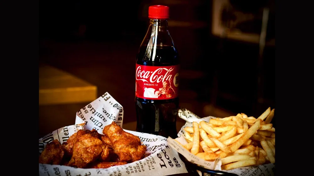CCW1 -- GET 9 Wings, Regular Fries and Soft drink