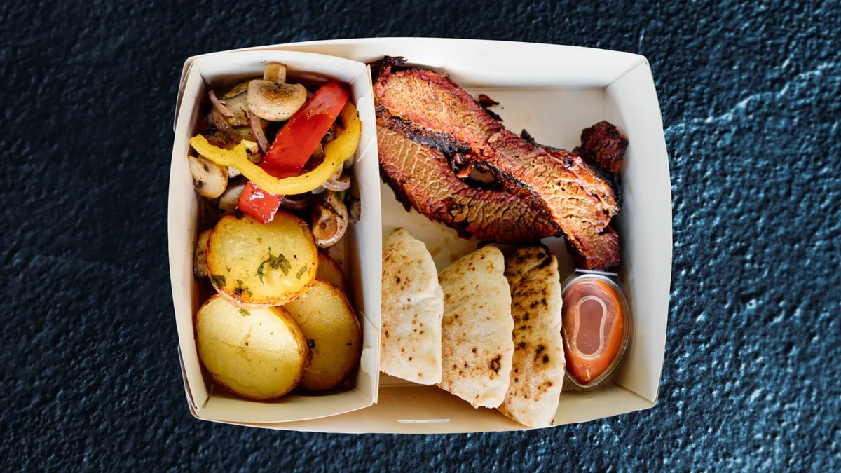 Obrok sa junećim grudima (brisket)