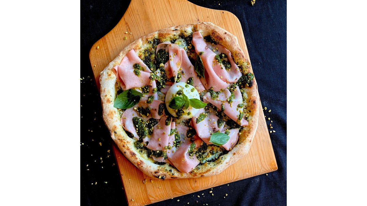 Pizza Burrata e Mortadella
