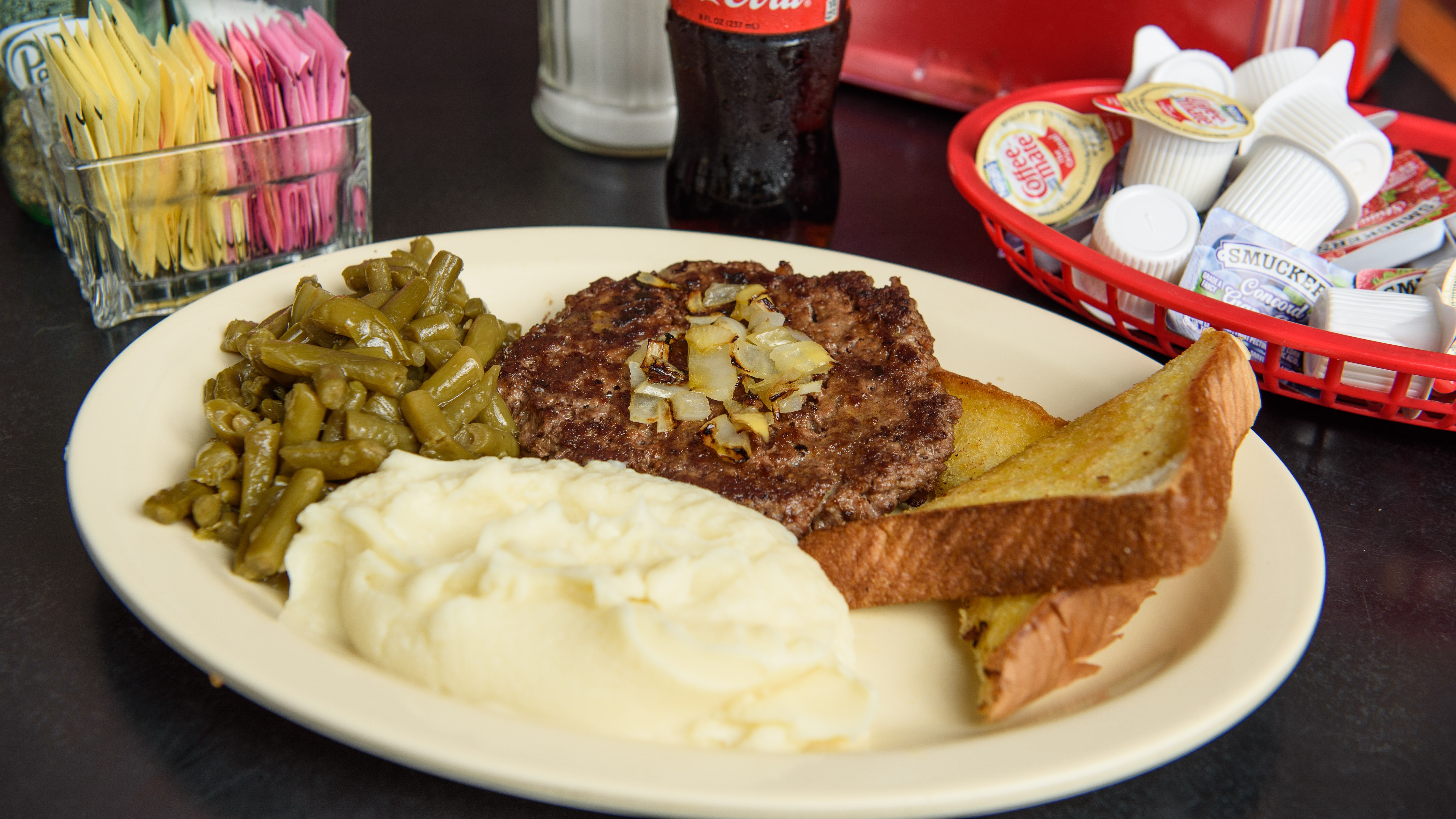 Hamburger Steak (6oz)