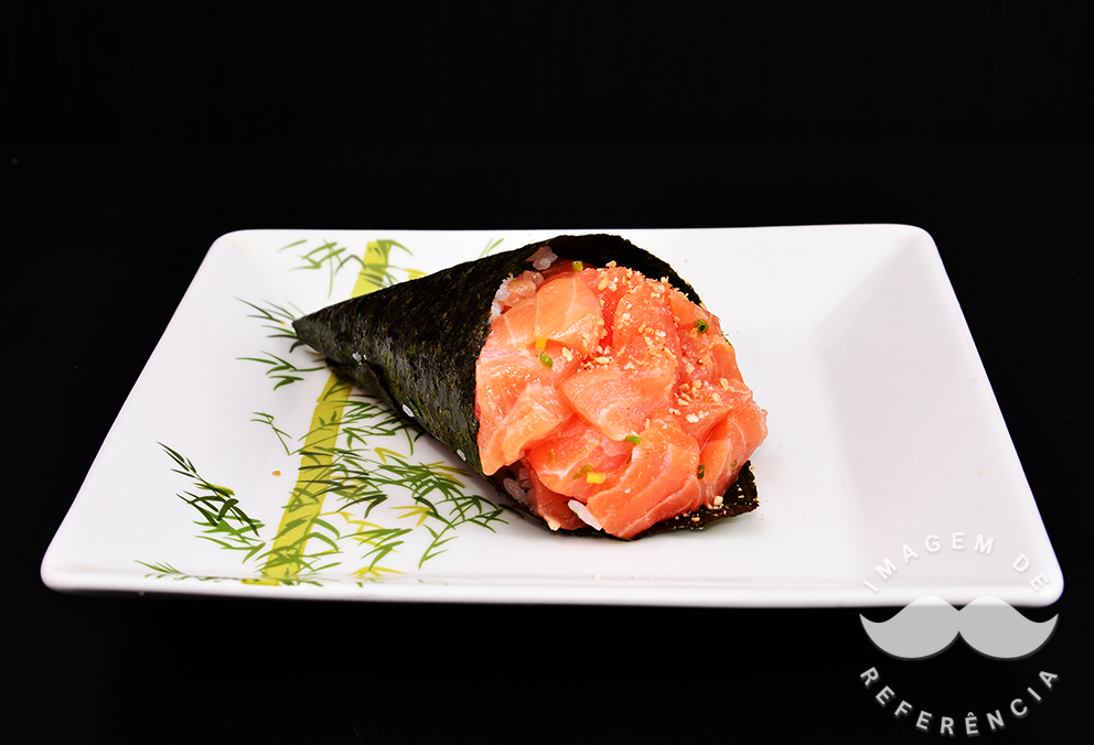 Temaki Grande Salmão com Shimeji