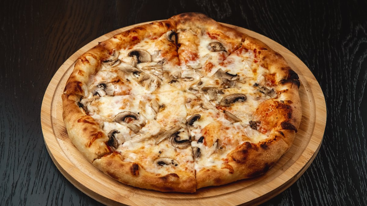 Pizza Fungi Polo