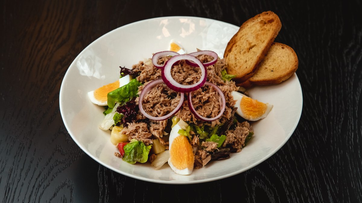 Tuna Salatı